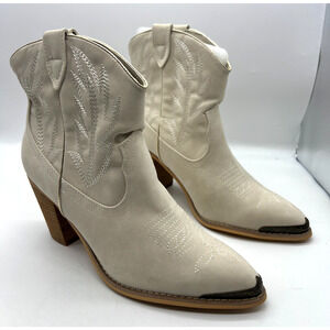 Very Volatile Taylor Ankle Boot Off White Western Cowgirl NIB Size 11